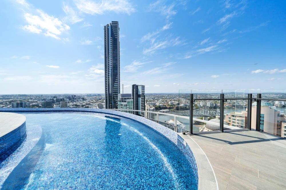 2-bedroom Riverside Lifestyle Living In Cbd Brisbane