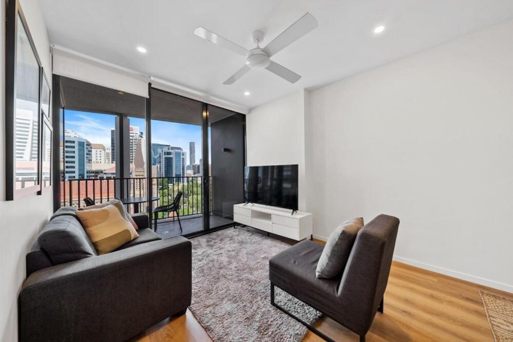 2-bedroom Riverside Lifestyle Living In Cbd * Brisbane