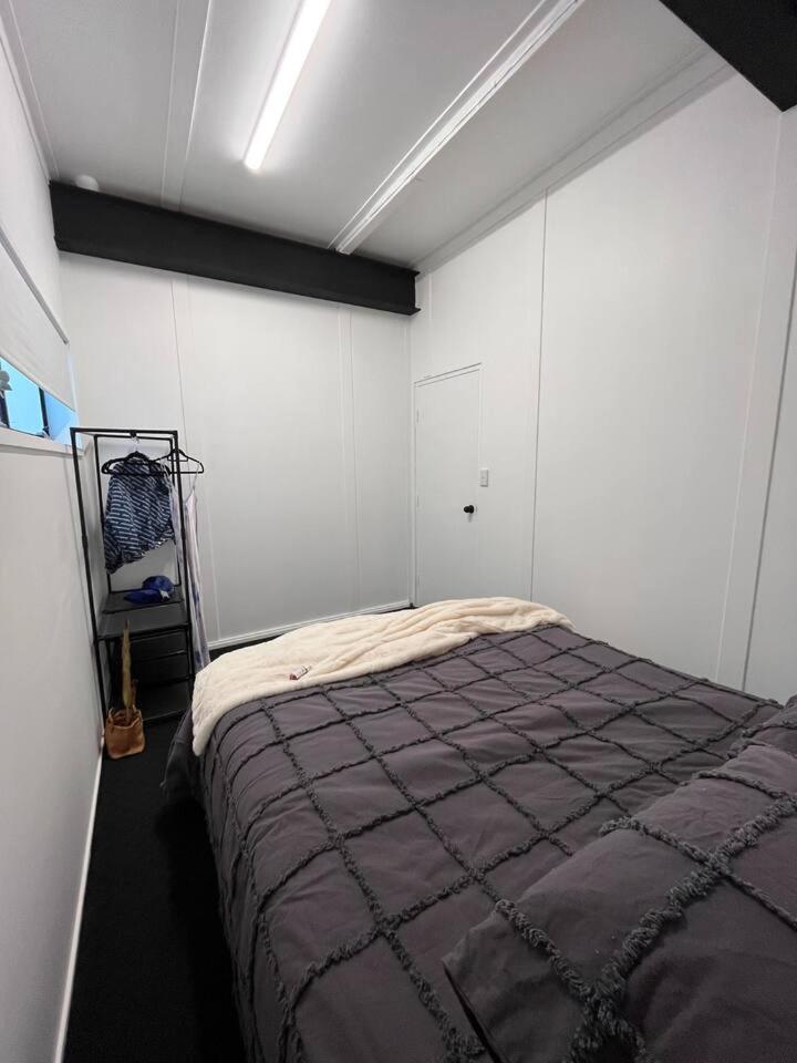 Holiday home West Hub. Private Infrared Sauna Near & Much More! New Purpose Built Loft Style! *