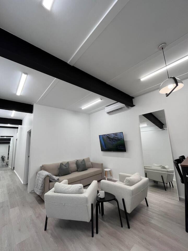 West Hub. Private Infrared Sauna Near & Much More! New Purpose Built Loft Style! Holiday home Brisbane
