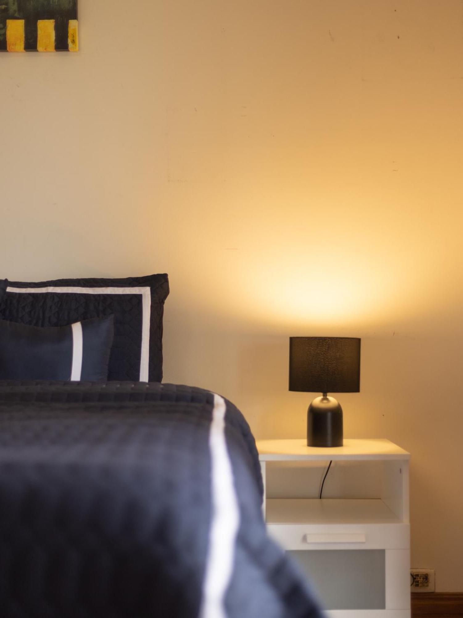 Spacious Land Area 5bedroom At Sunnybank New Ac Holiday home *