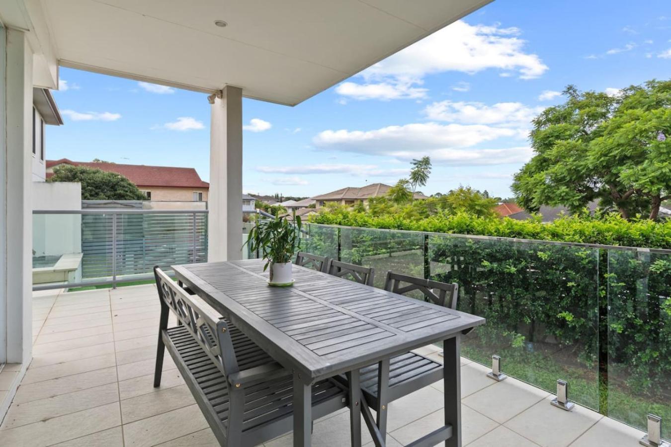 Holiday home 5beds Luxu With Pool And Ac Conveniently Located