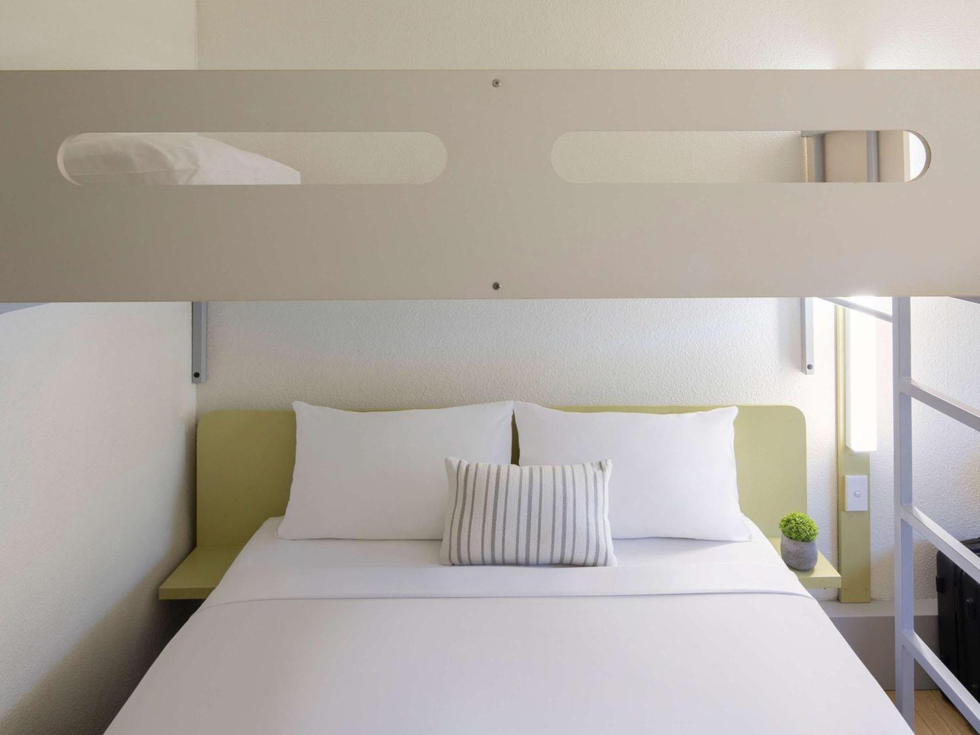 Ibis Budget Airport 3*