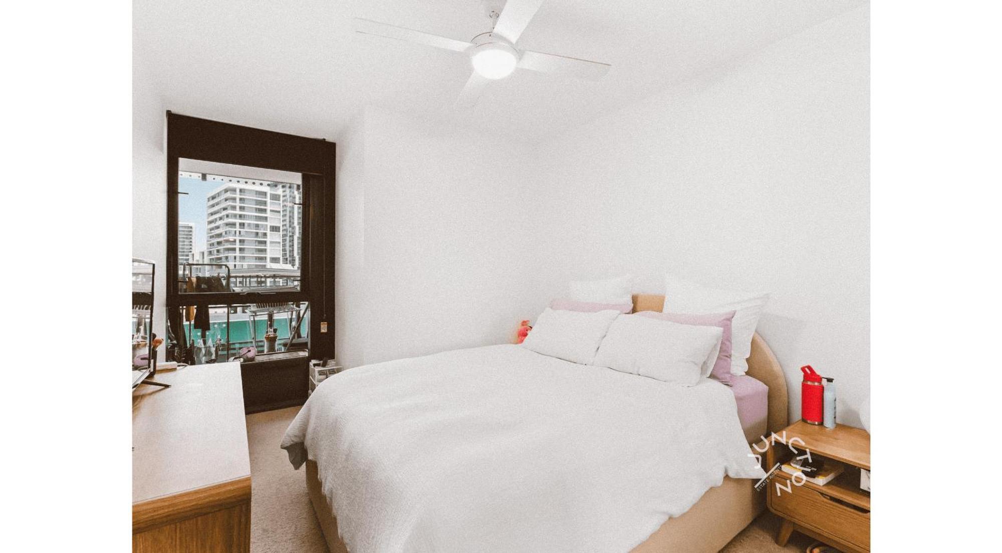 Homestay Private Bedroom & Bathroom In An Amazing Shared Brisbane
