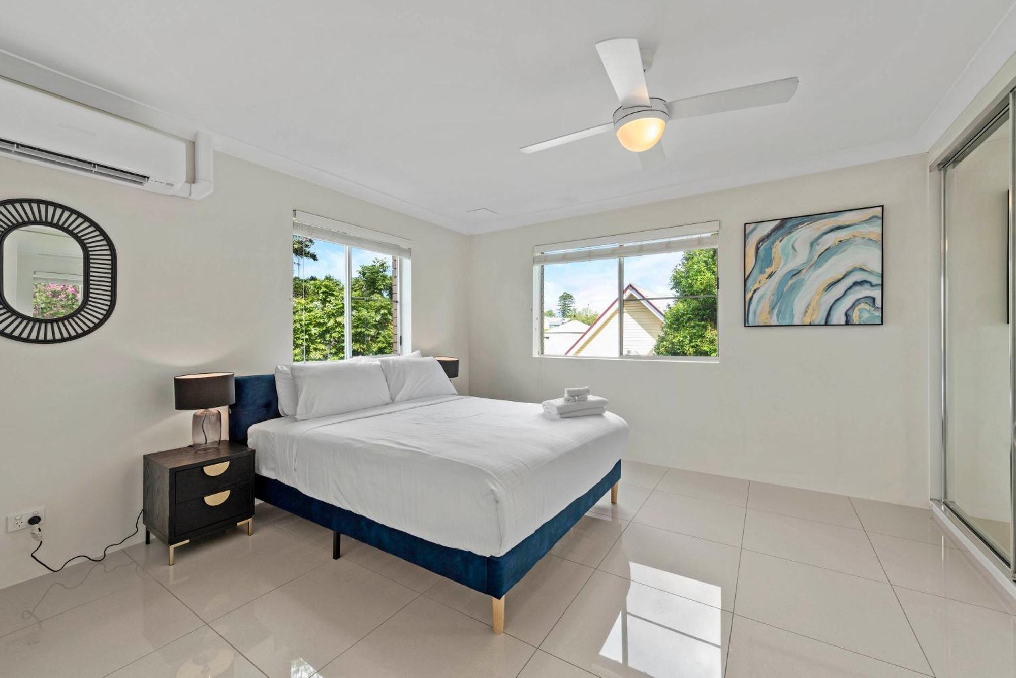 Quiet 3brm Near Gabba With Free Parking & Wifi Apartment