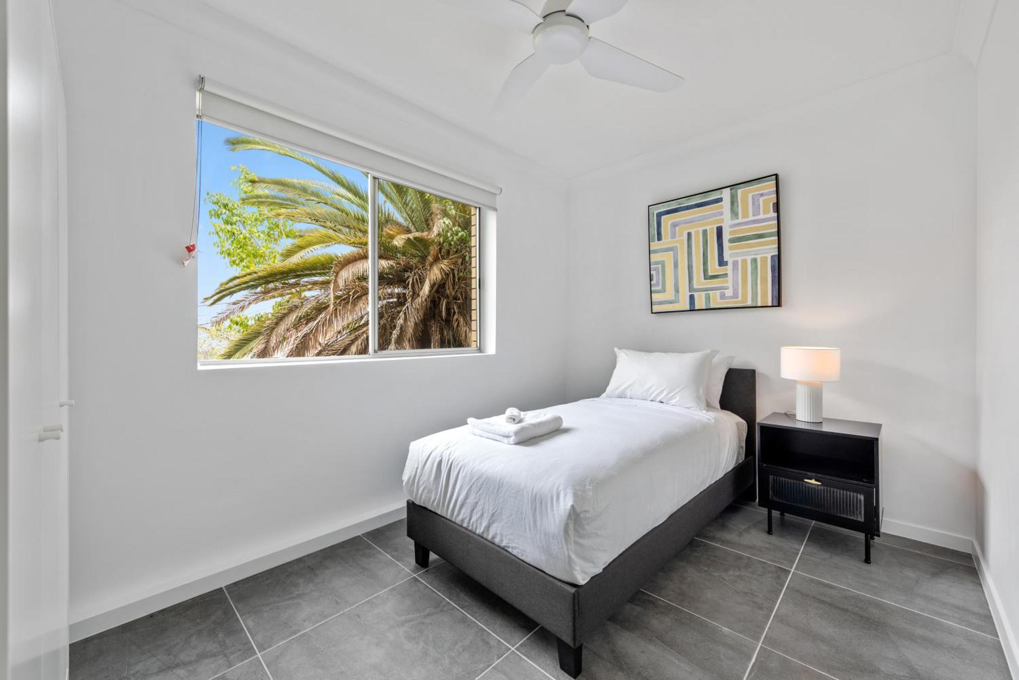 Apartment Spacious 3brm Close To Gabba With Car Park & Wifi