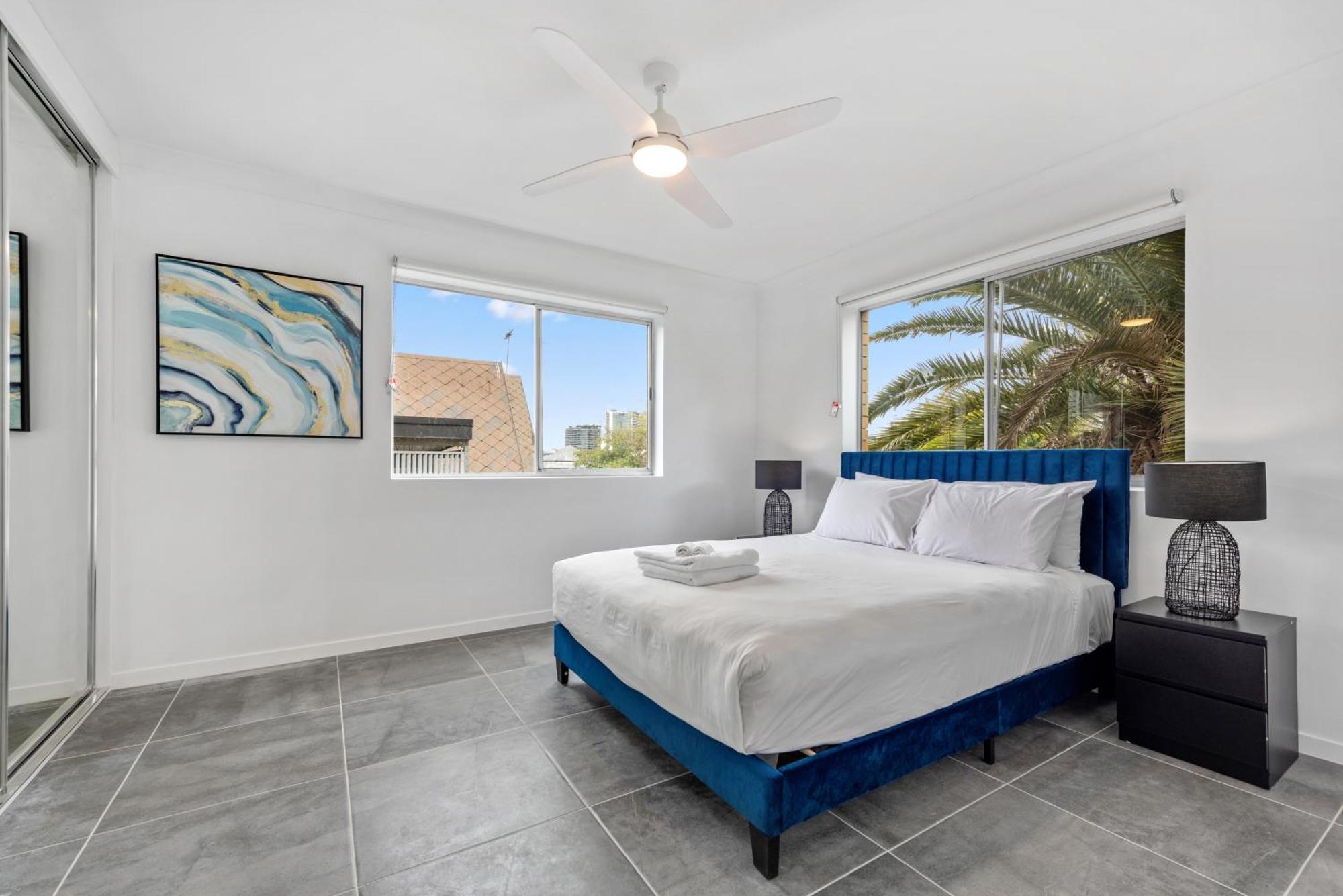 Spacious 3brm Close To Gabba With Car Park & Wifi