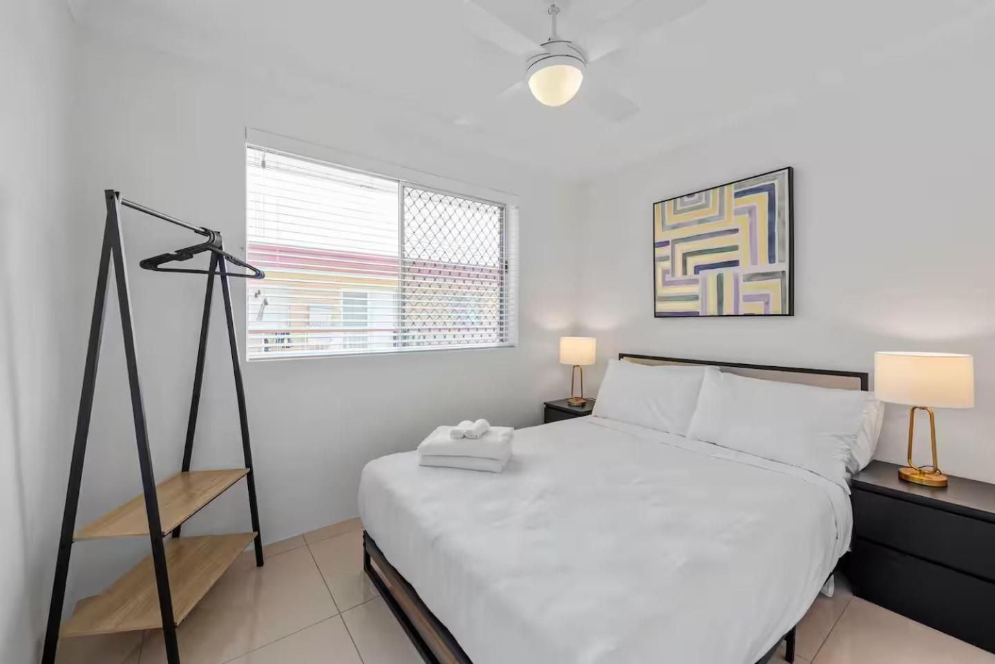 Apartment Stylish 3brm Near Gabba With Free Parking & Wifi