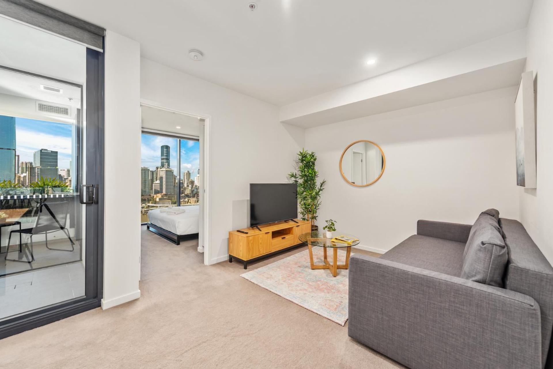 Bright & Modern With Views, King Bed, Park