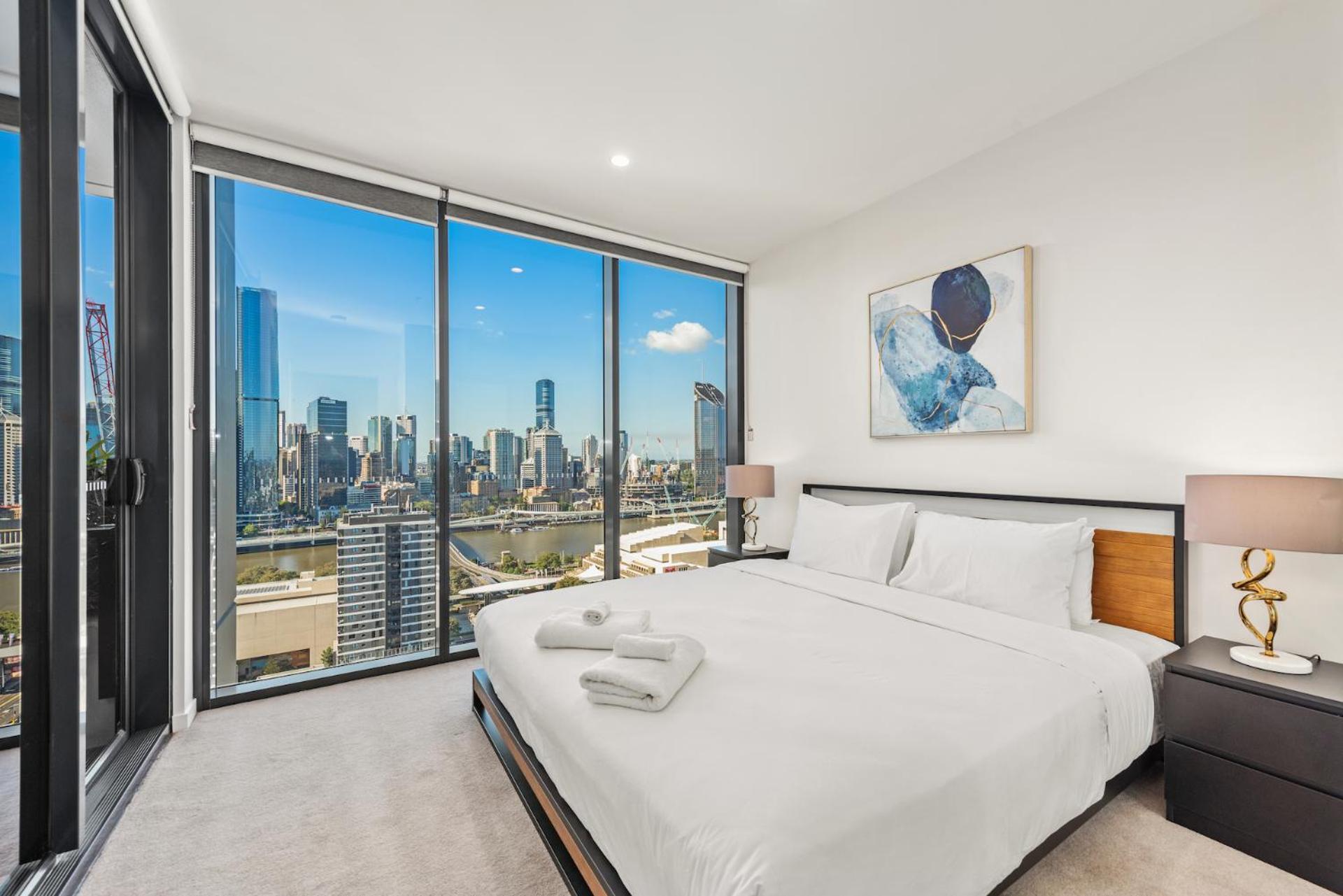 Bright & Modern With Views, King Bed, Park Apartment *