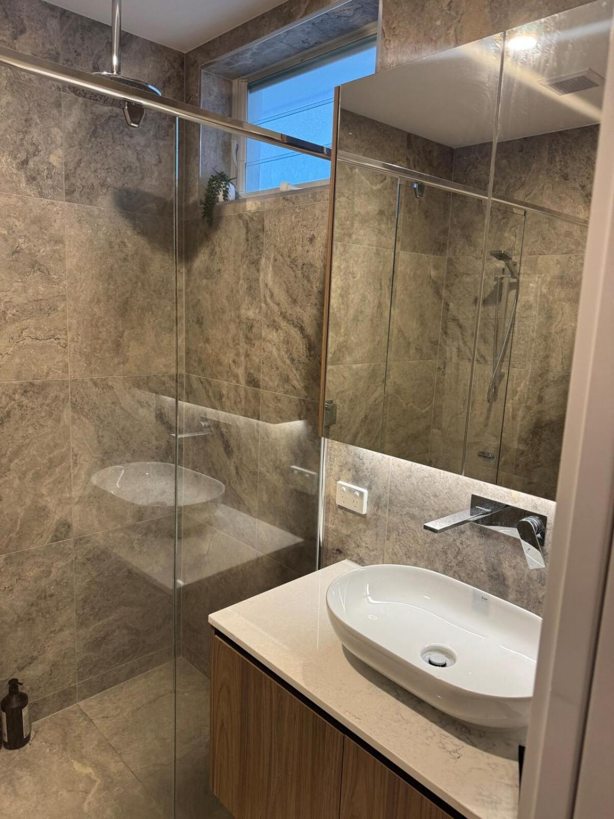 3br Penthouse Pvt Hot Tub Apartment *