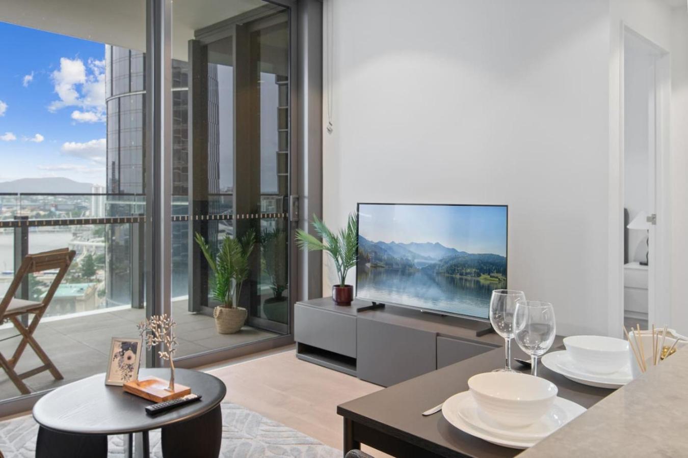 1b Queens Wharf Luxury * Brisbane