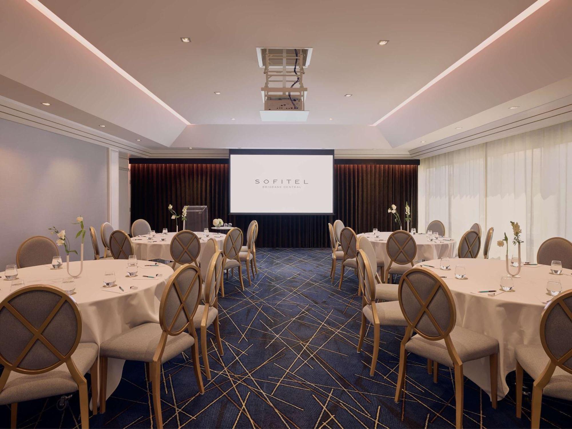 Sofitel Central Hotel 5*