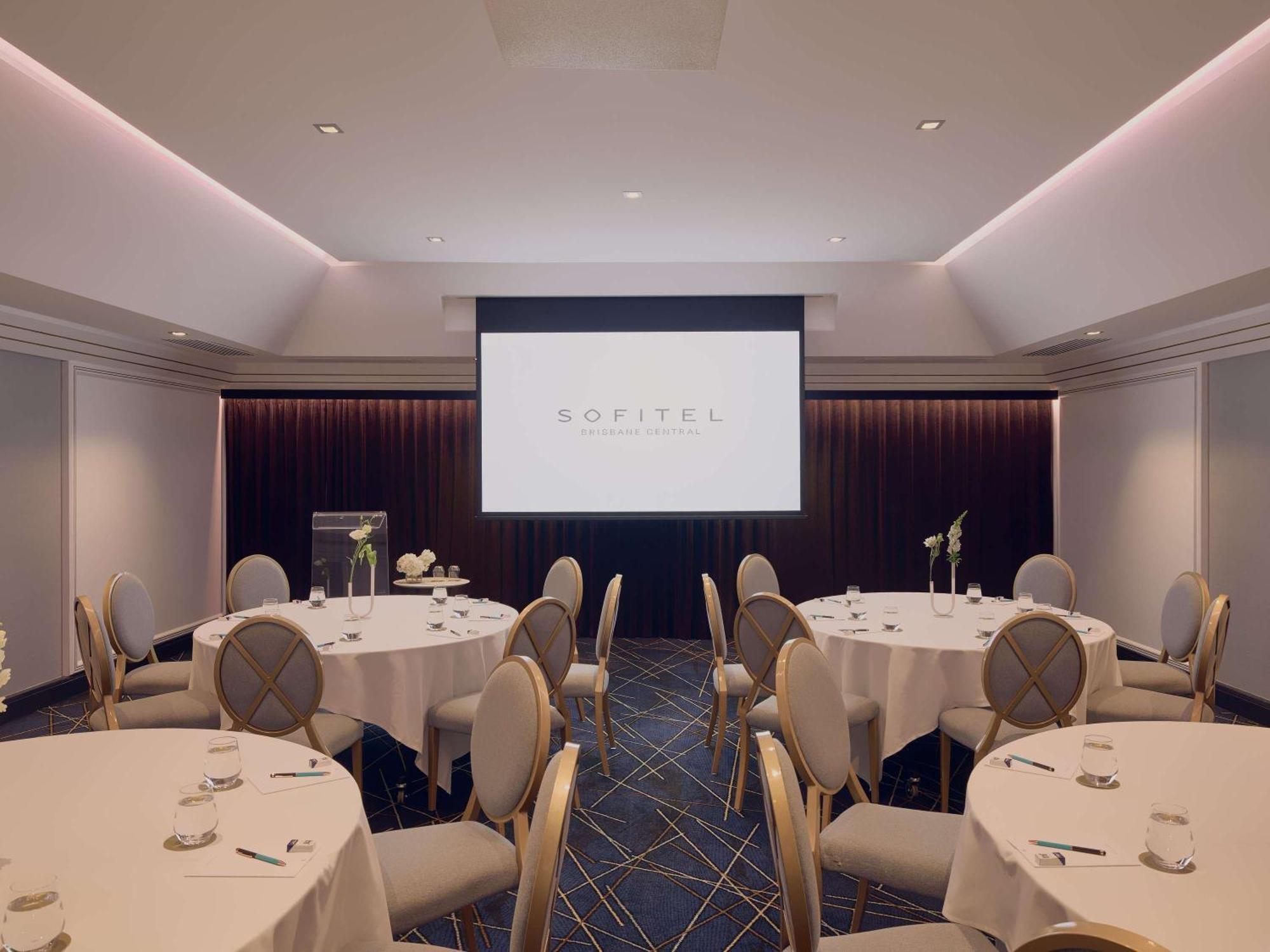 Sofitel Central 5*