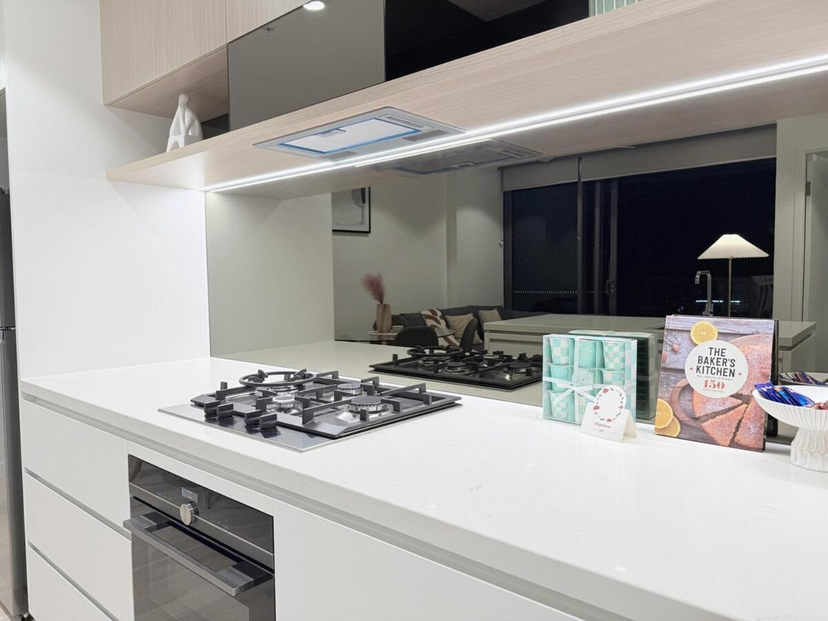 Serene 2bed With Pool & River Views At Queens Wharf Apartment