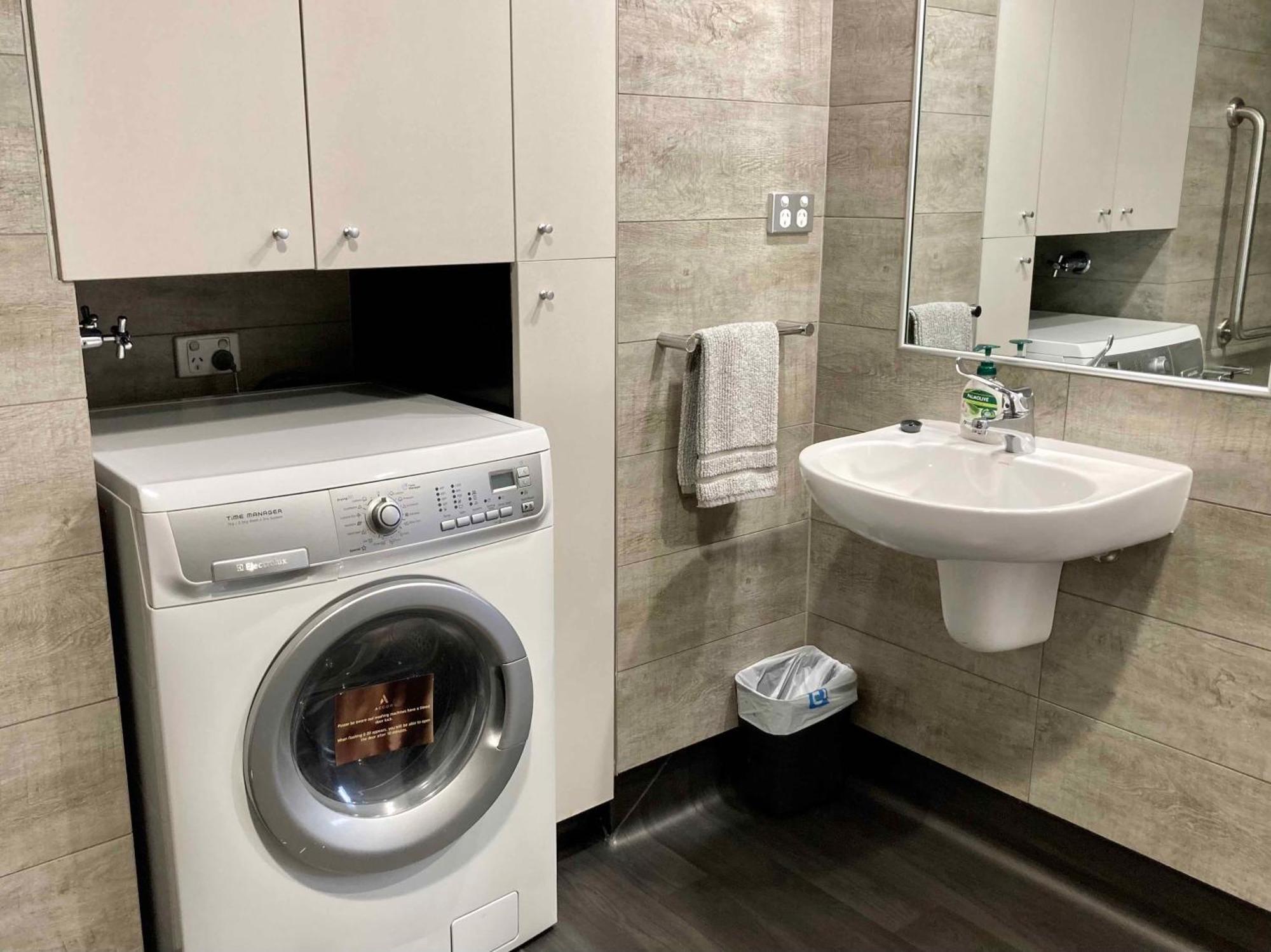 Centre Comfort, Style And Convenience Apartment Brisbane