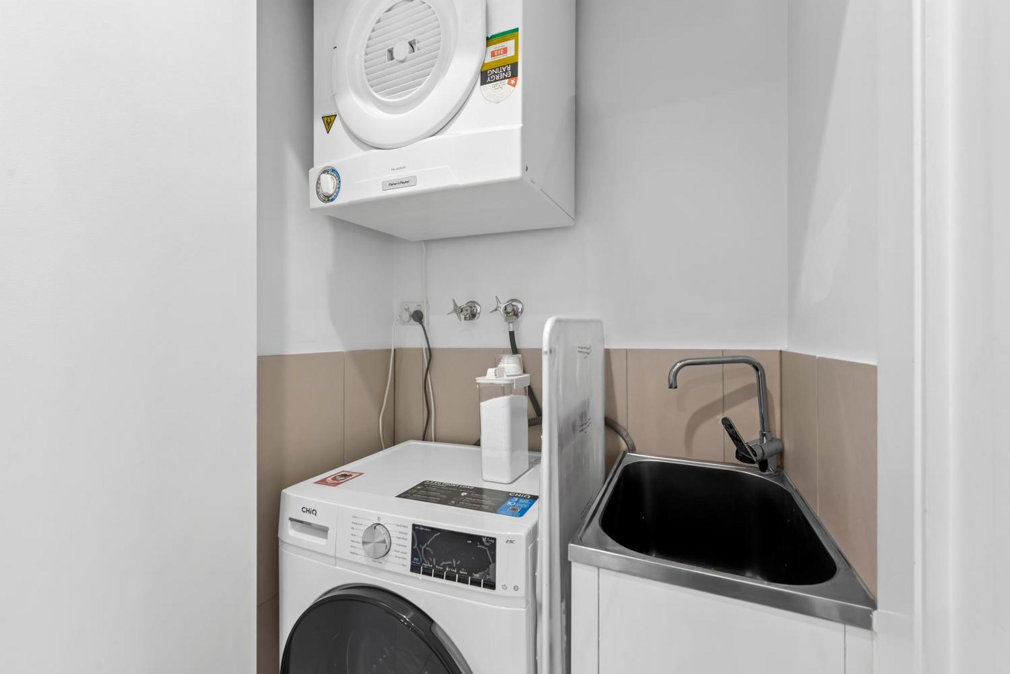 Apartment Bright & Spacious With Pool, Parking & Wi-fi