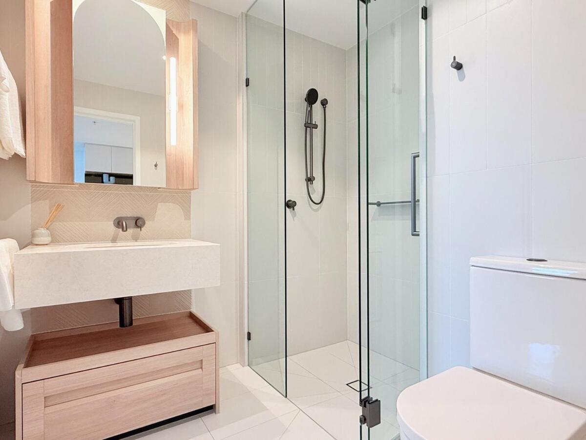 Chic 2-bed With Views & Pool At Qwr Apartment Brisbane