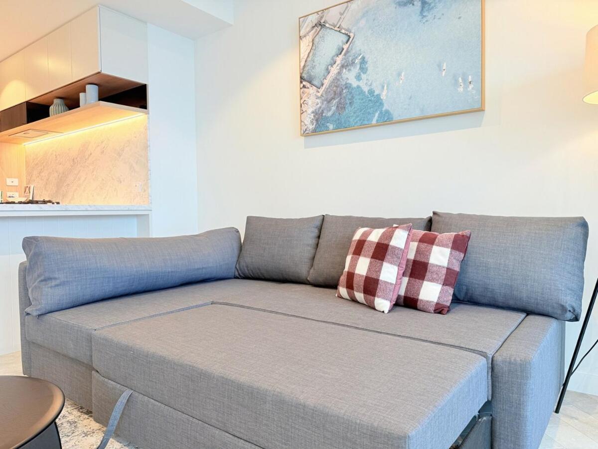 Apartment Chic 2-bed With Views & Pool At Qwr