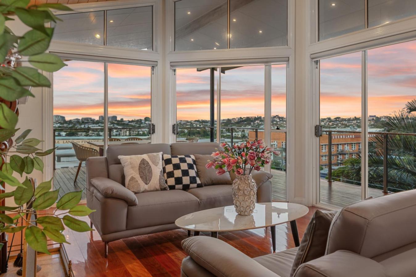 Modern Family In Brisbanes Trendiest Suburb Brisbane