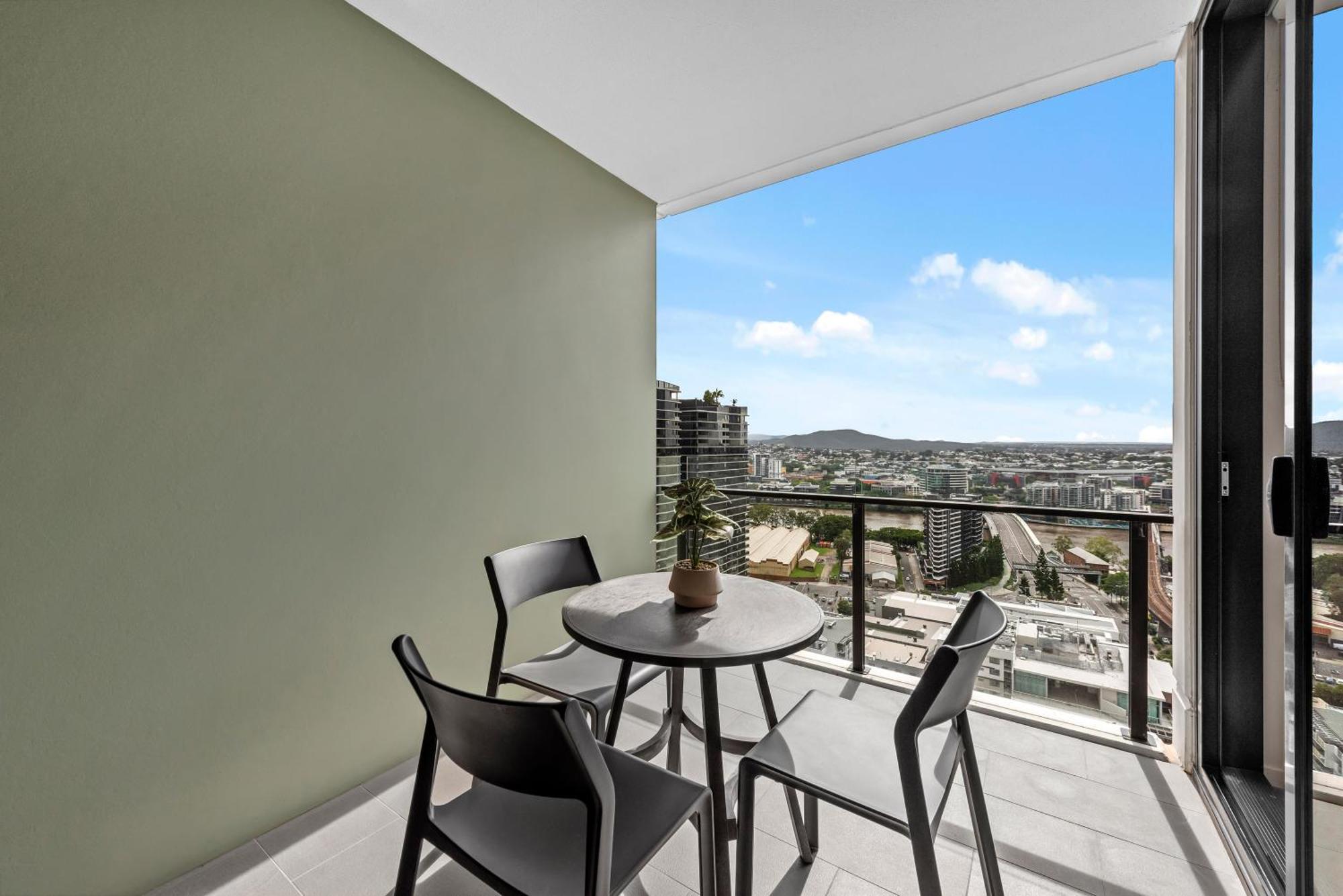 Stylish 1br - Lv26 With Mountain Views, Pool And Park Apartamento *