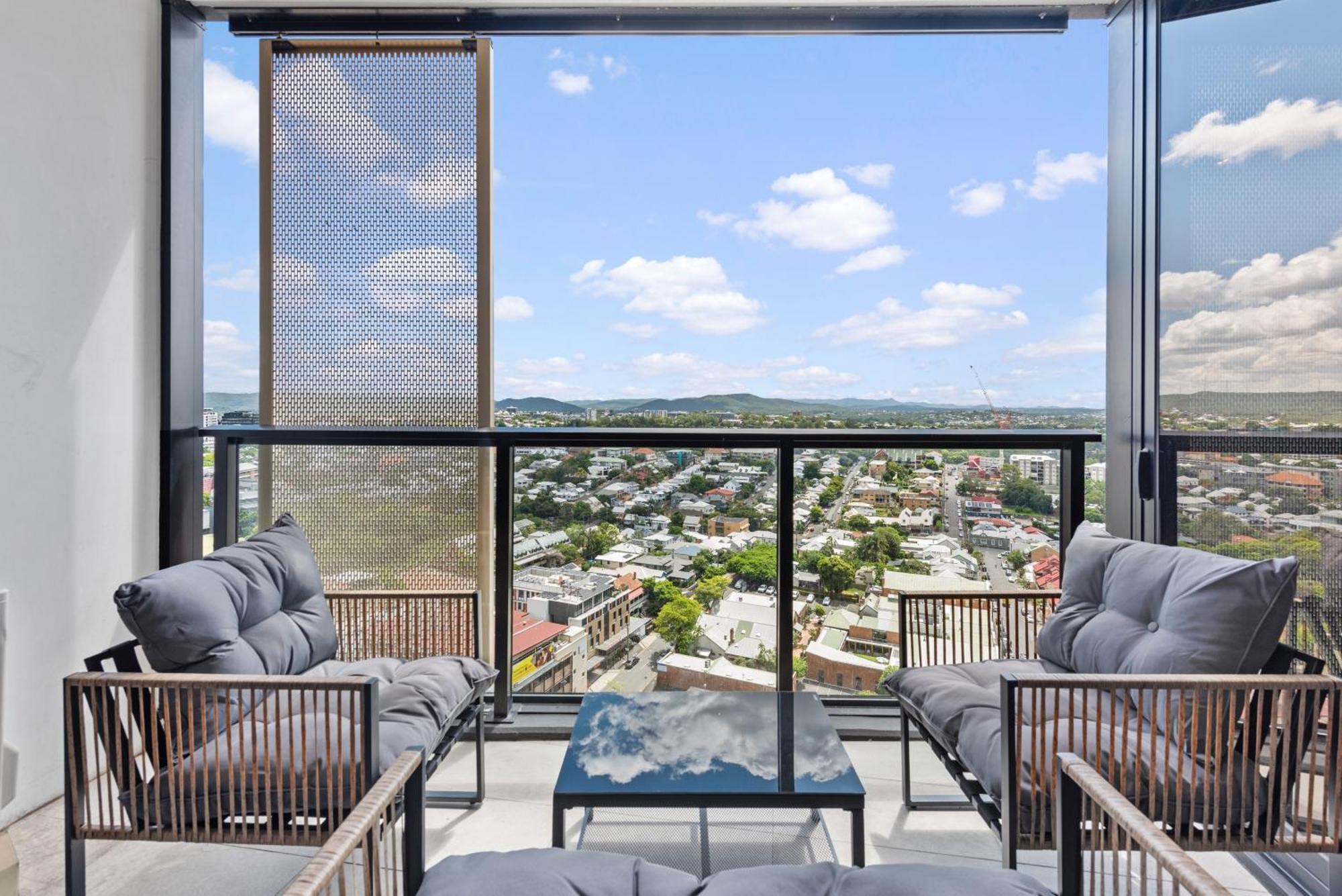 Apartment Mountain View 2br With Pool, Huge Gym And Parking
