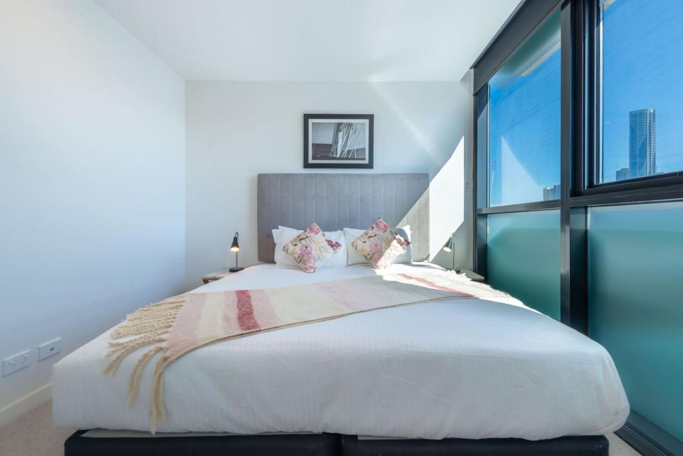 2br Luxury Retreat With Rooftop Pool Access Apartamento