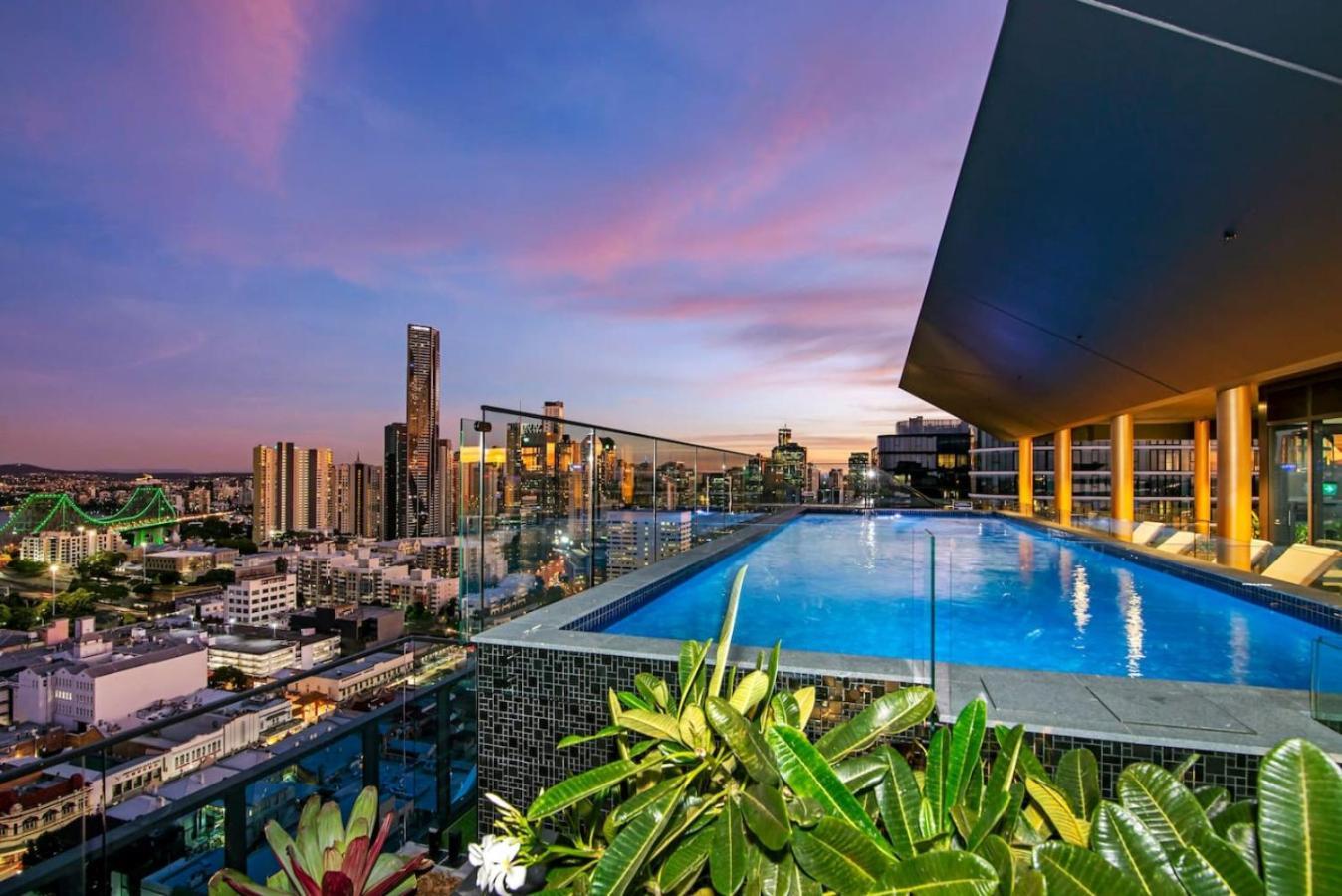 2br Luxury Retreat With Rooftop Pool Access Apartamento *