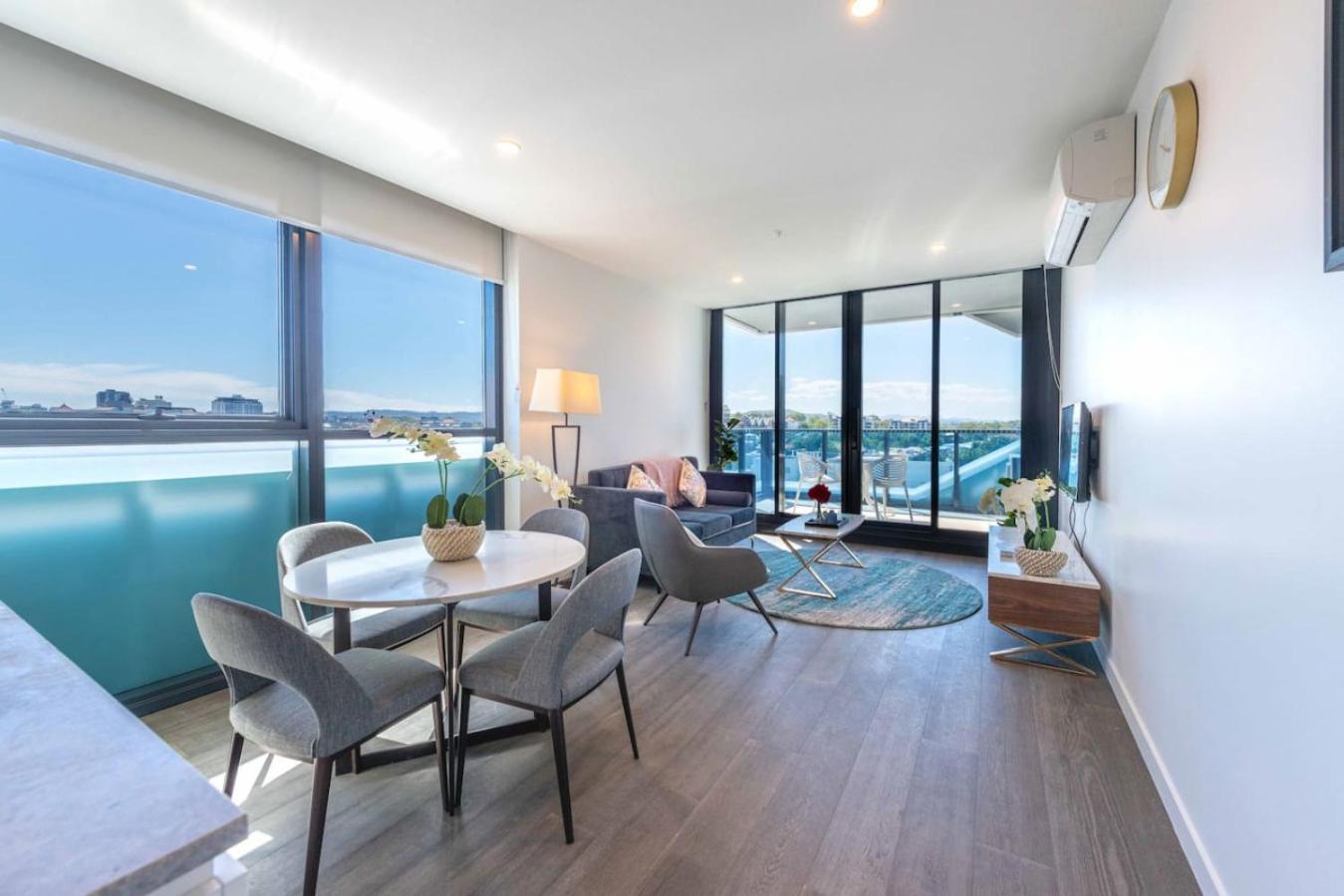 Apartamento 2br Luxury Retreat With Rooftop Pool Access Brisbane