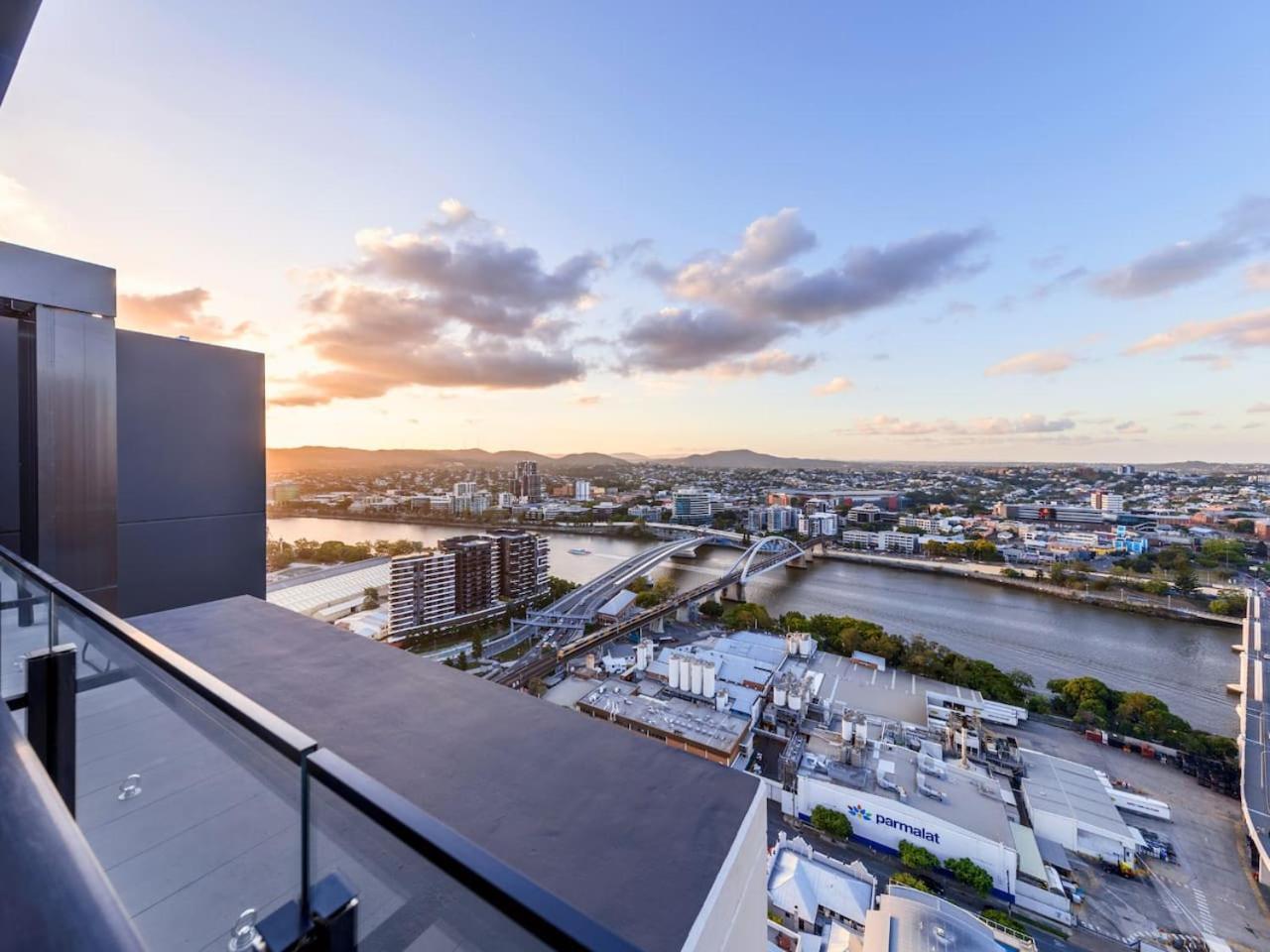 Apartment Spacious 2bed Nook With River View