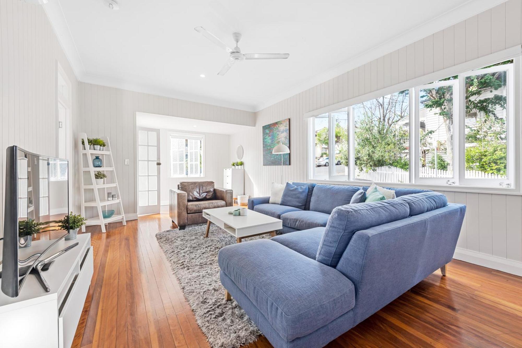 Charming Short Distance To Cbd With Parking