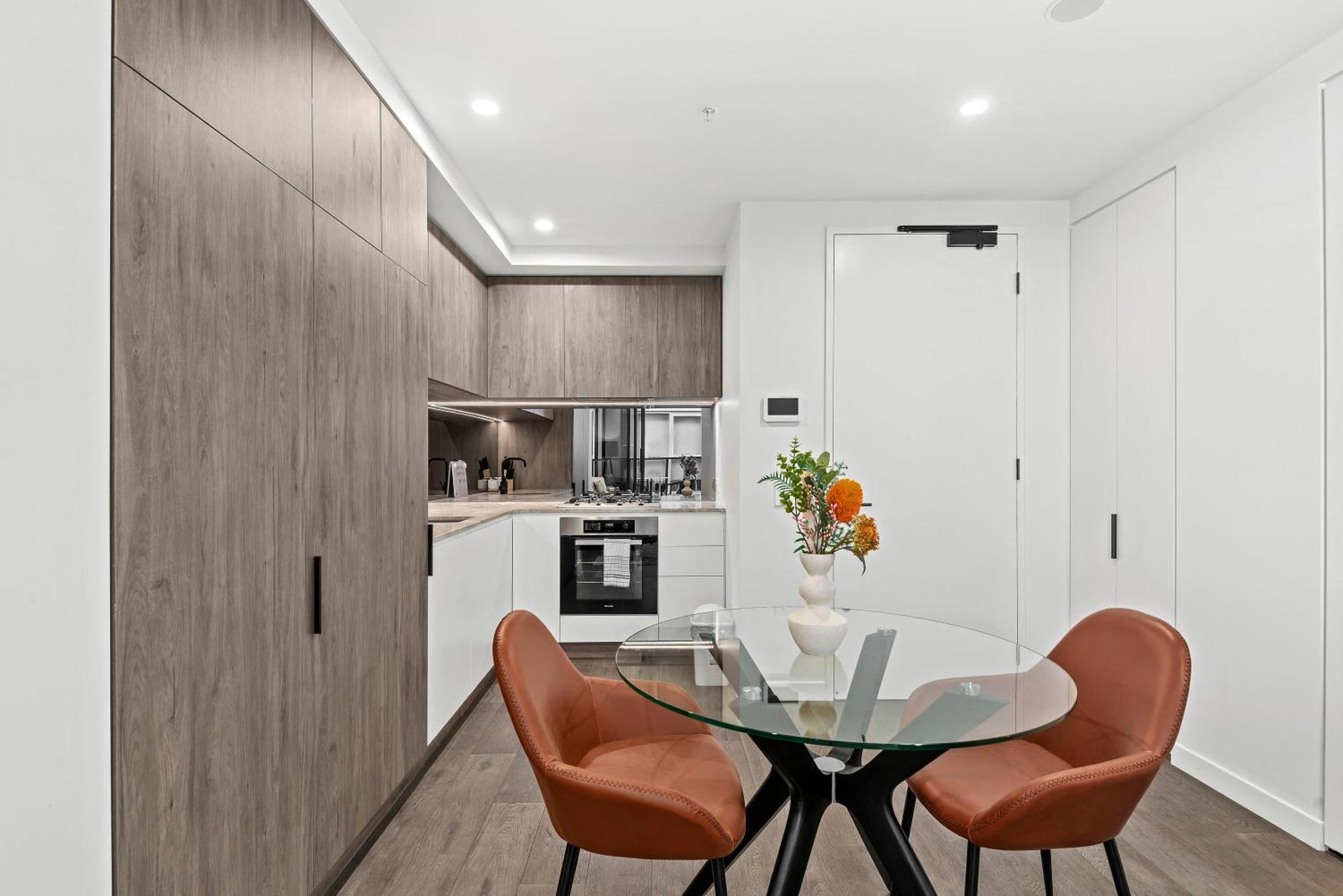 Apartment Stylish Valley Pad With Views, Rooftop And Wi-fi