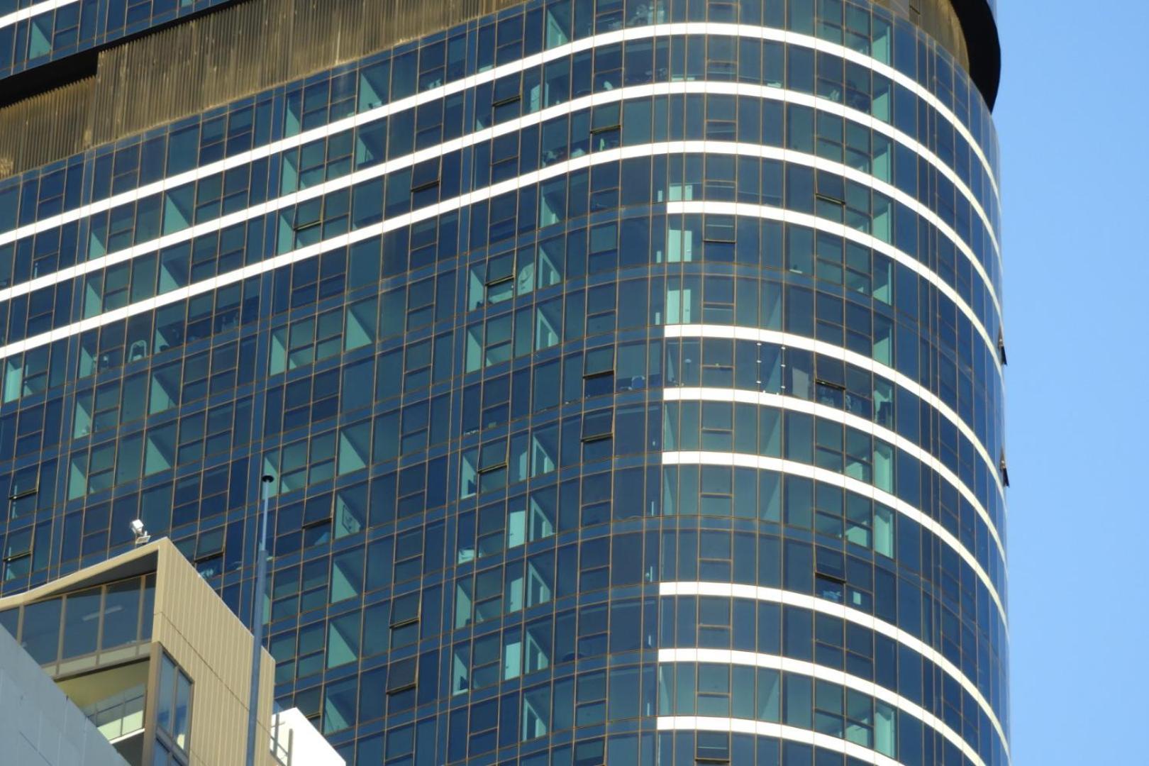 Sky High In Skytower By Cllix *