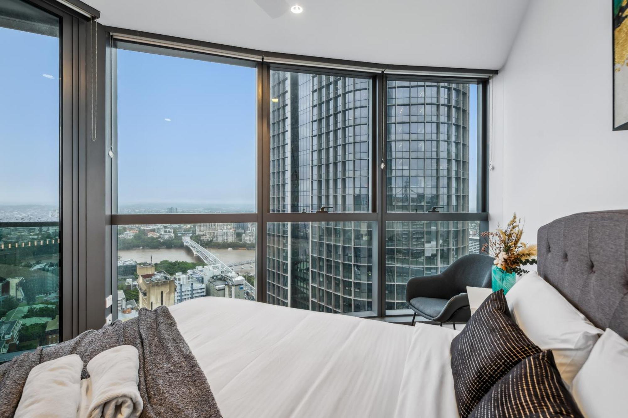 Sky Living & River Views In Queens Wharf Residences