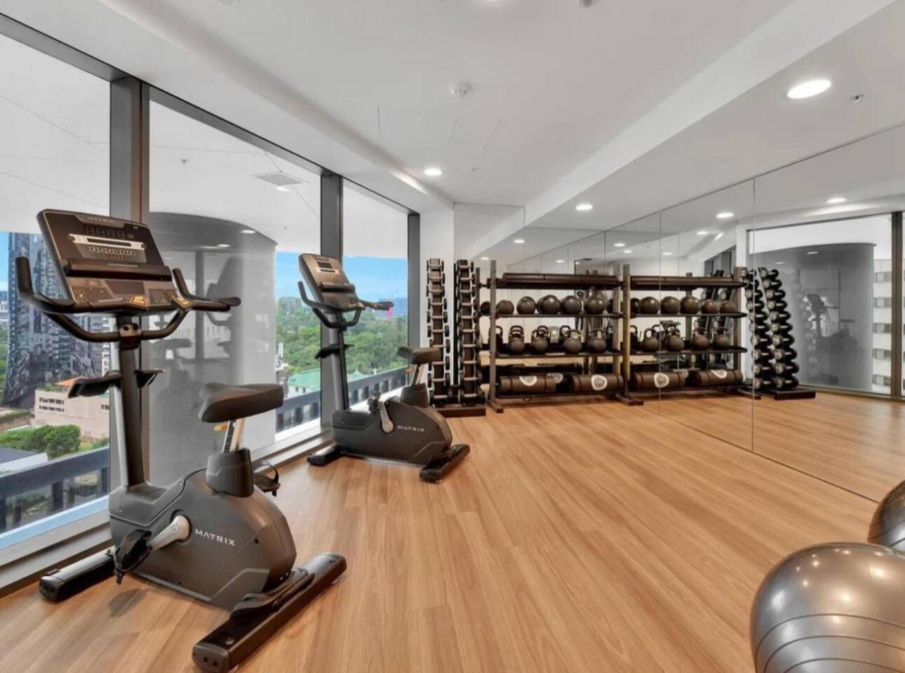 Luxurious 2 Bed With Pool, Sauna And Gym Brisbane