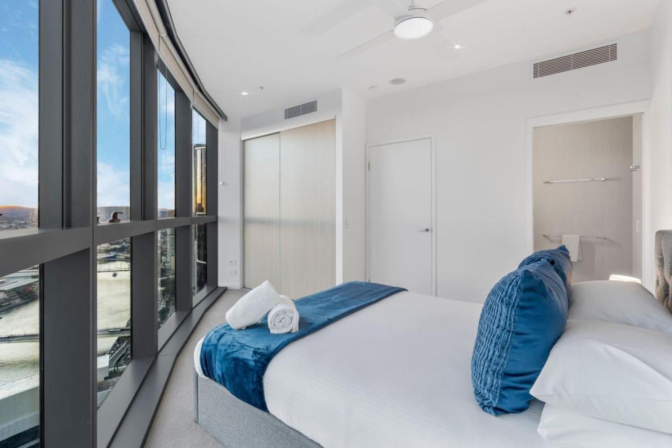 Apartment Luxurious 2 Bed With Pool, Sauna And Gym *