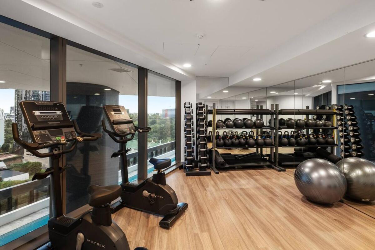 New Luxe 2br Queens Wharf