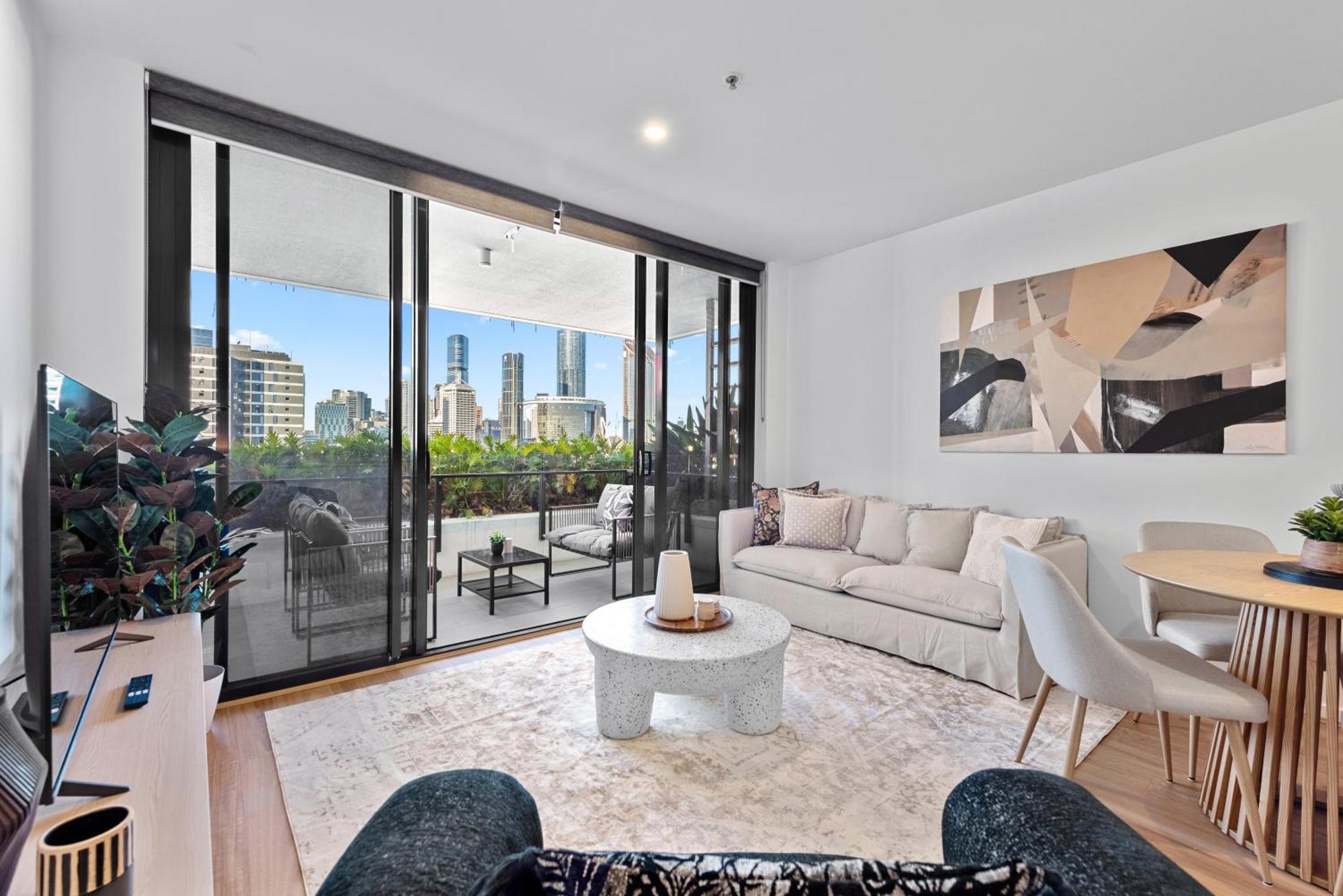 Apartment Stylish View And Location With Pool And Gym