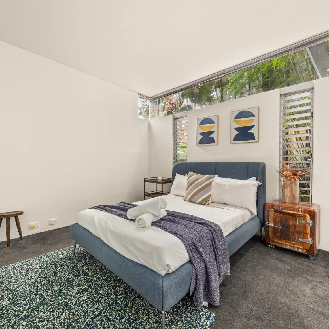 Stunning Architectural Holiday home Brisbane