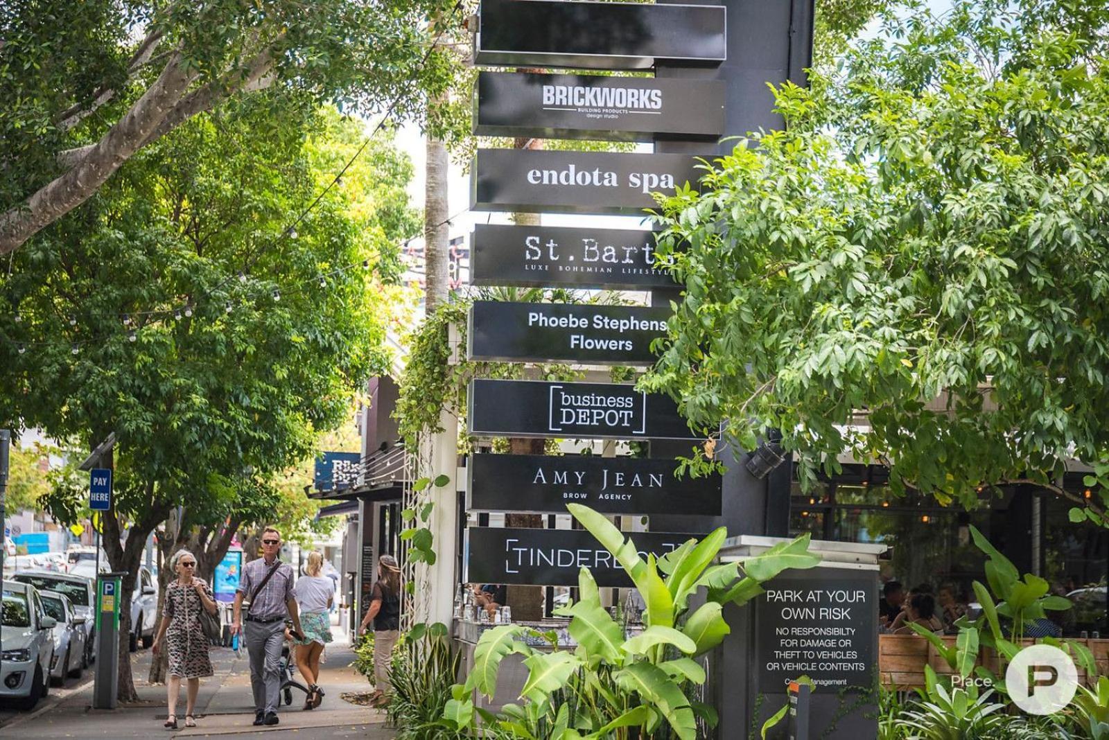 Apartment Spacious With Stunning Views And Car Park! Brisbane