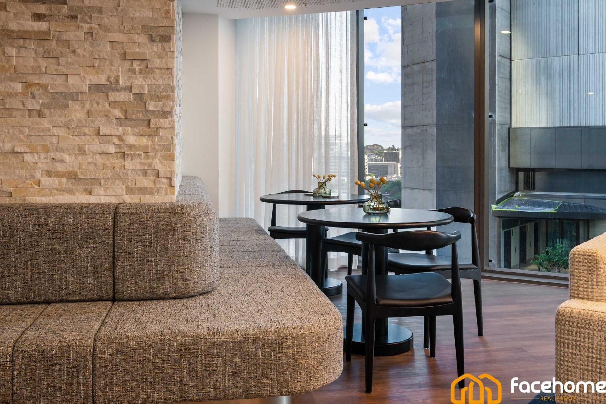 Luxury Retreat Qwr River & Views Apartment