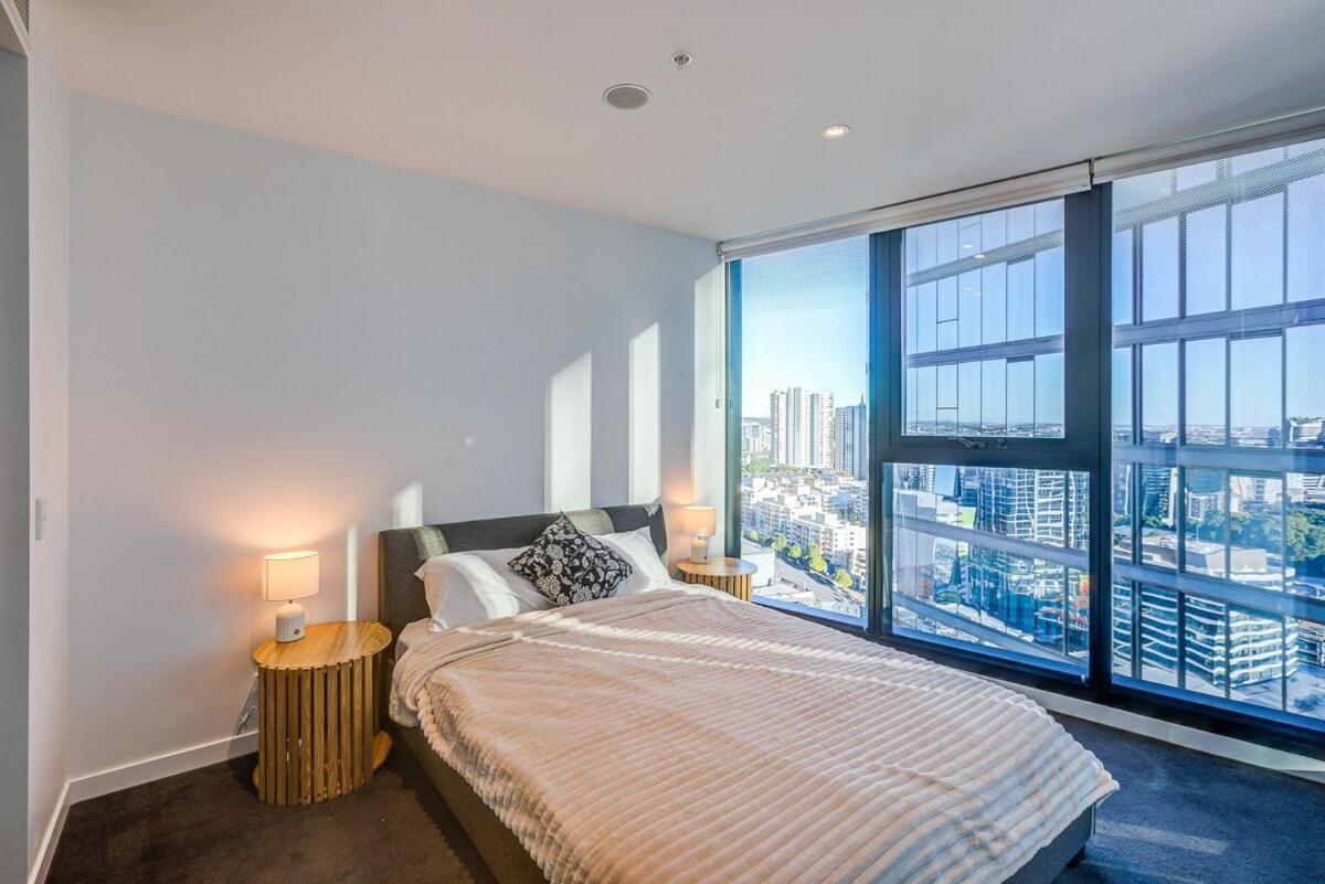 Valley Lookout - Luxe 1br Exclusive Rooftop Pool Apartment Brisbane
