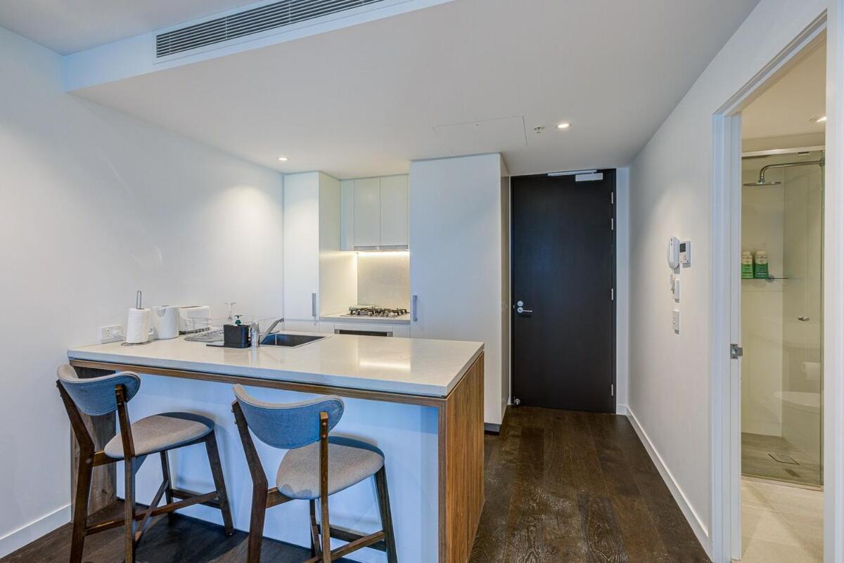 Valley Lookout - Luxe 1br Exclusive Rooftop Pool Apartment