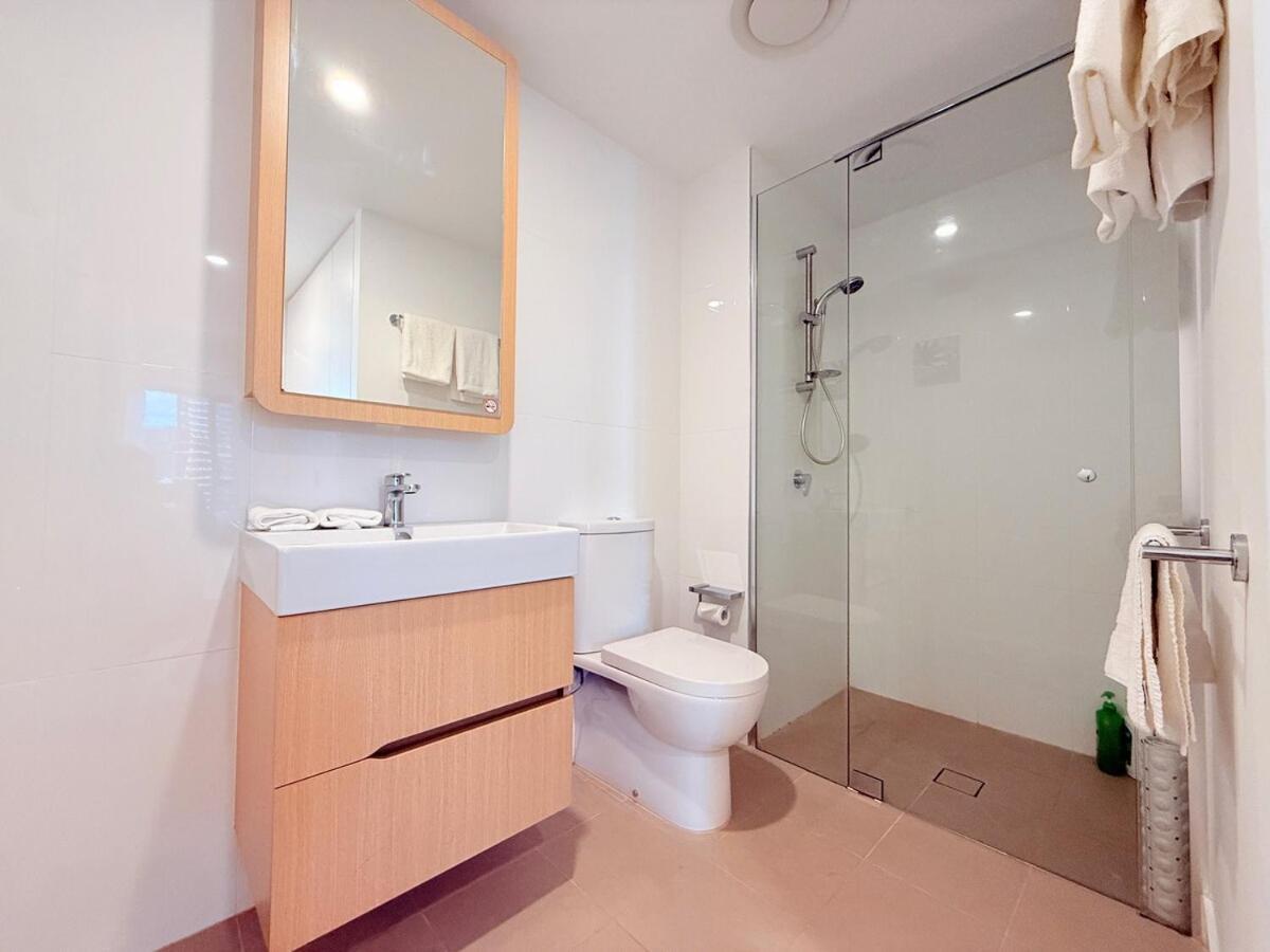 3-bed View With Free Parking