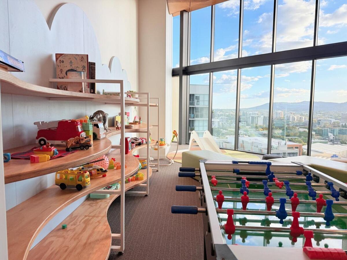 3-bed View With Free Parking *