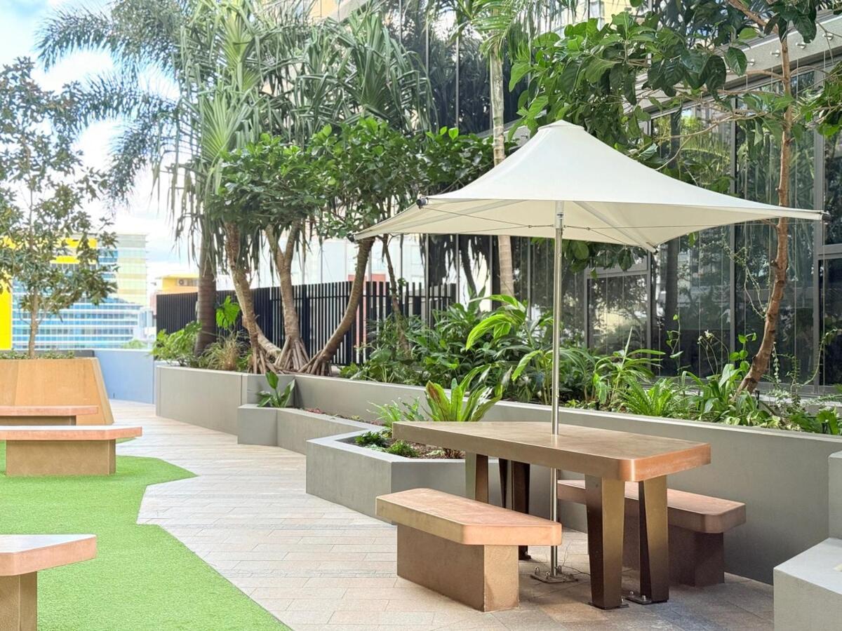 3-bed View With Free Parking Apartment Brisbane