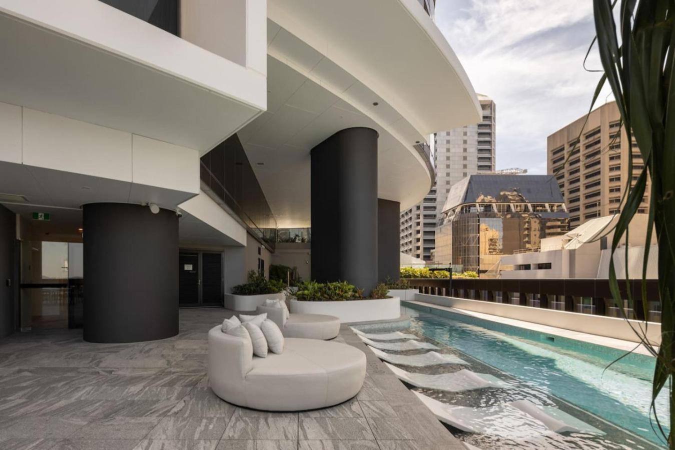Affordable Luxe And River Views 5 Star Amenities * Brisbane