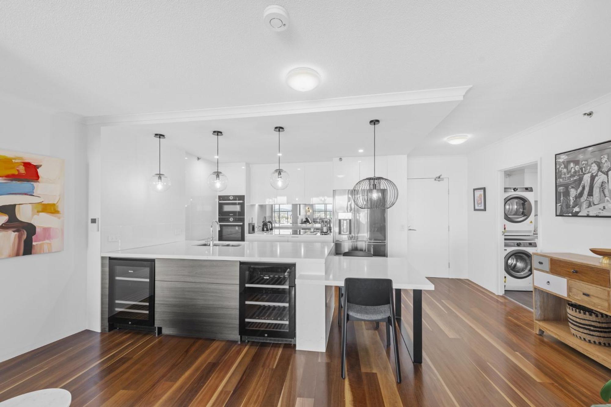 Stylish With Bbq Pool & Gym * Brisbane
