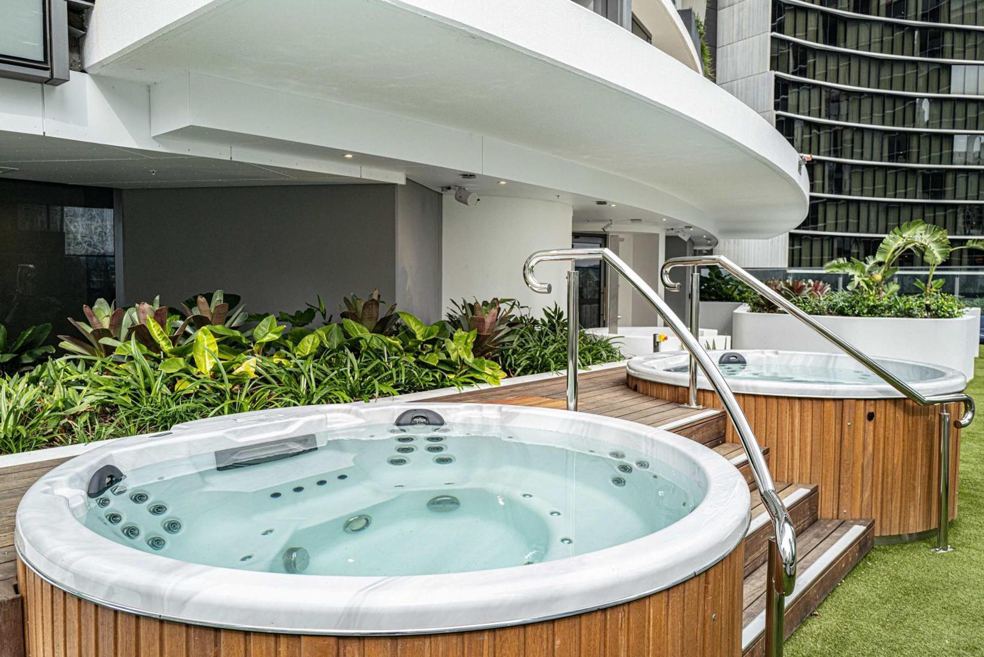 Riverside Reverie French Luxury At Bne Casino Apartamento *