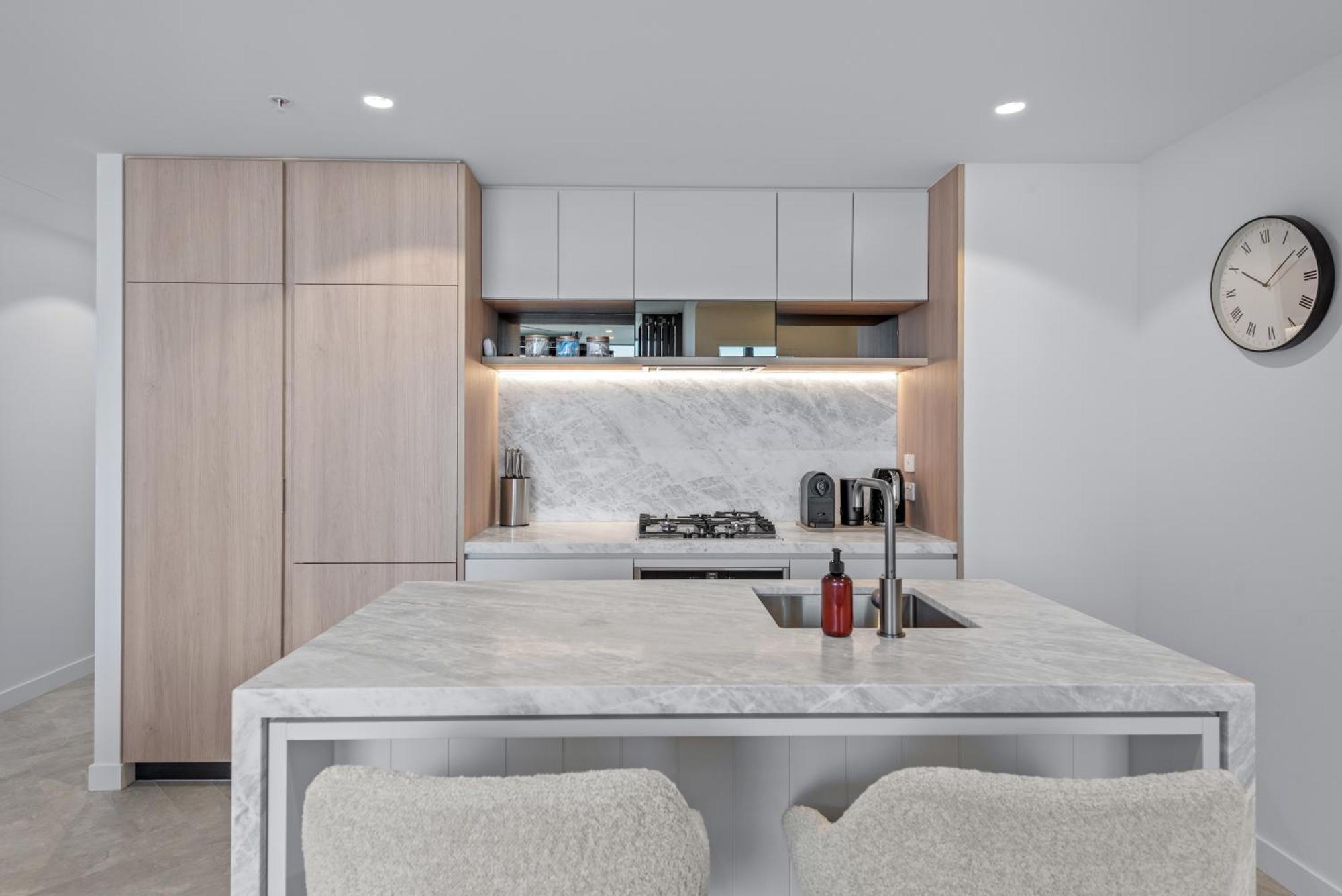 Apartment Queens Wharf - Bright With Pool And Stunning Views Brisbane